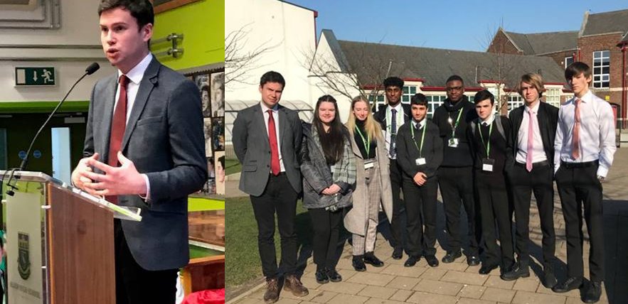 Image of Dan Carden MP meets with students at Alsop High School