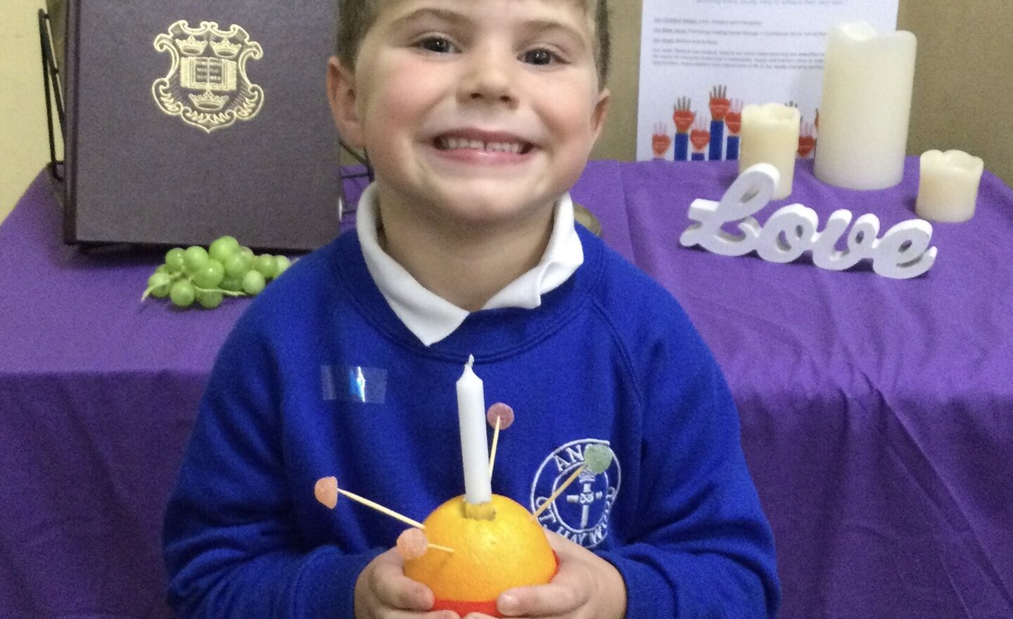 Image of Making our Christingles with our prayer partners
