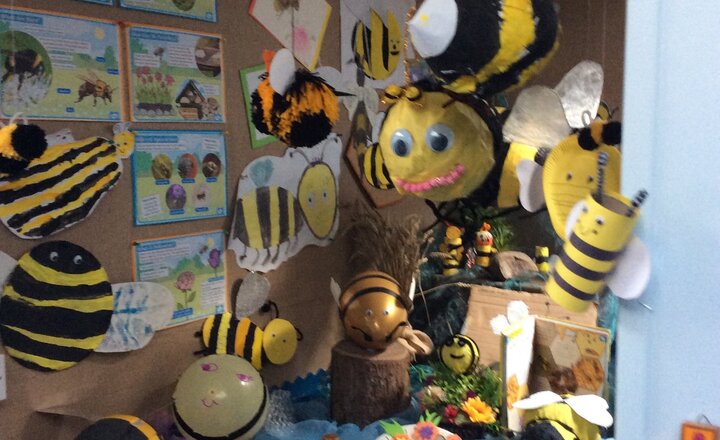 Image of A few more bees ...