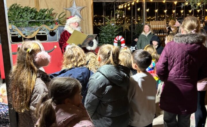 Image of Anson choir sing at Canalside and enjoy a special Christmas treat!
