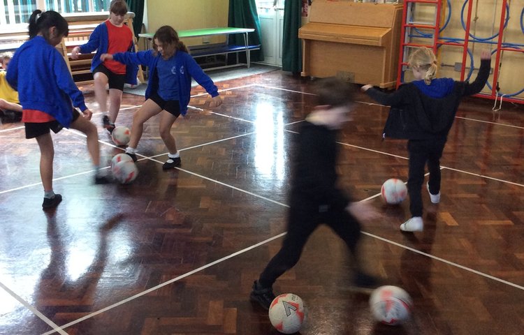 Image of Dribbling skills in PE