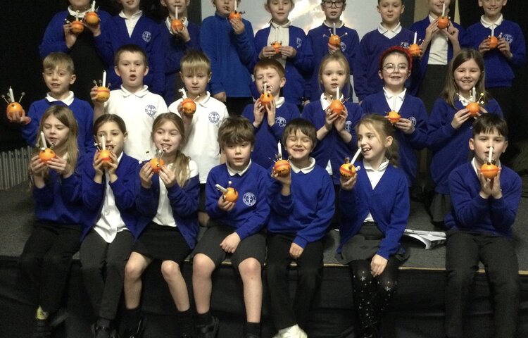 Image of Christingle making 