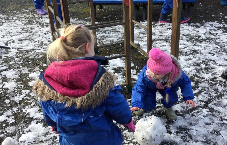 Image of Class 1 Fun in the Snow