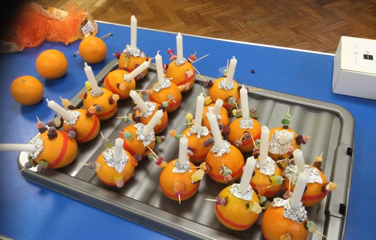 Image of Christingle carousel 