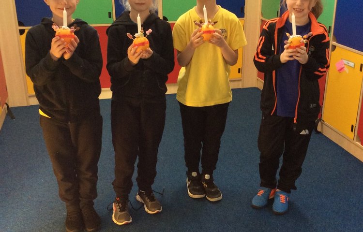 Image of Class 3 Christingles