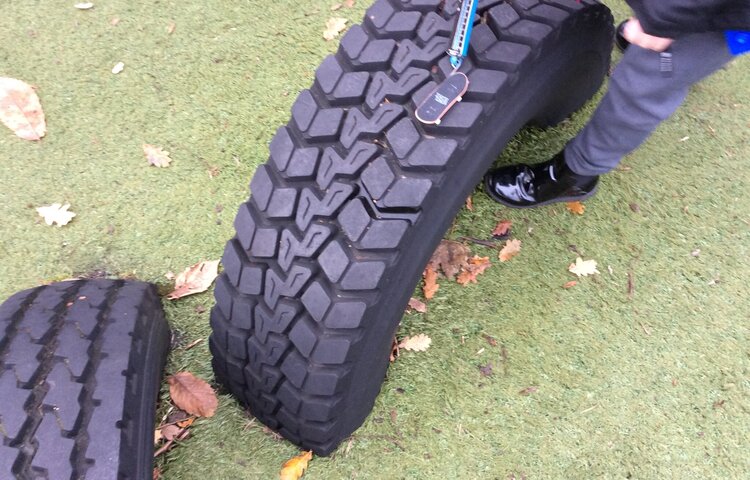 Image of Investigating surfaces in Science 