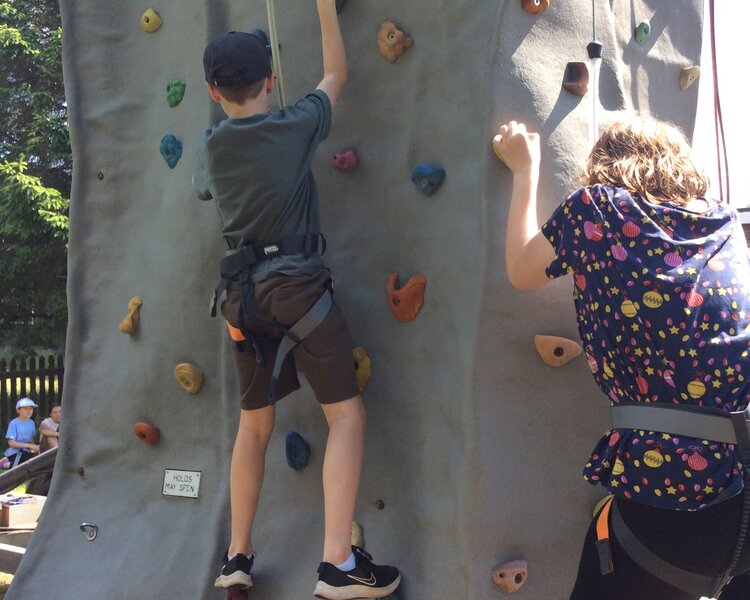 Image of Climbing g2