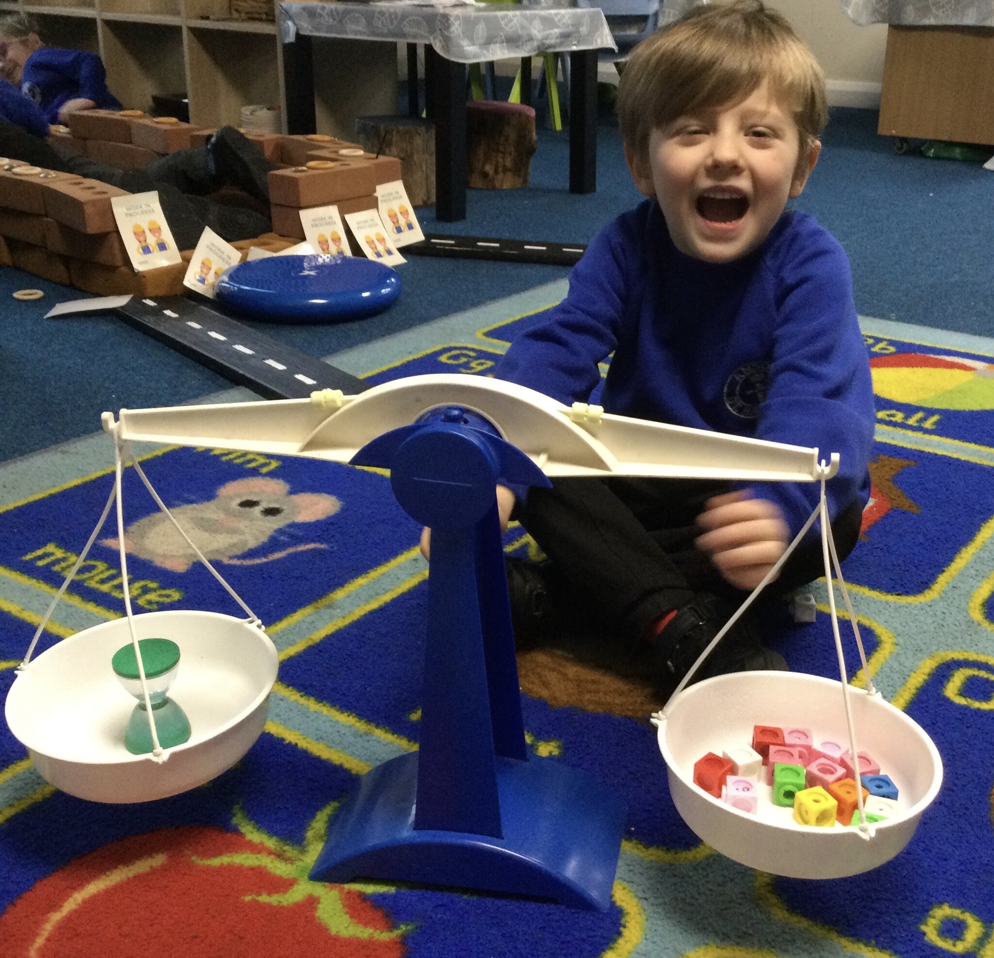 Image of Exploring mass in Class 1!