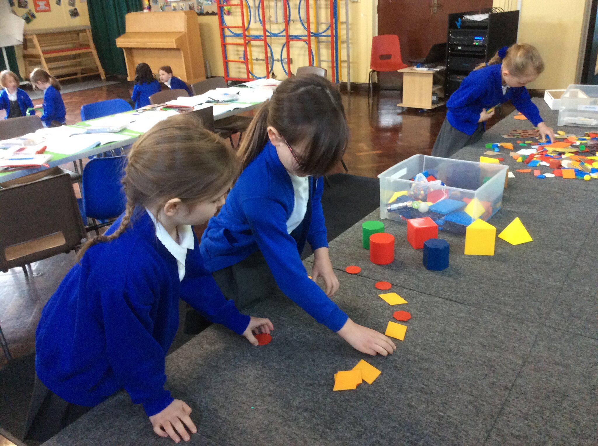 Image of Sorting shapes