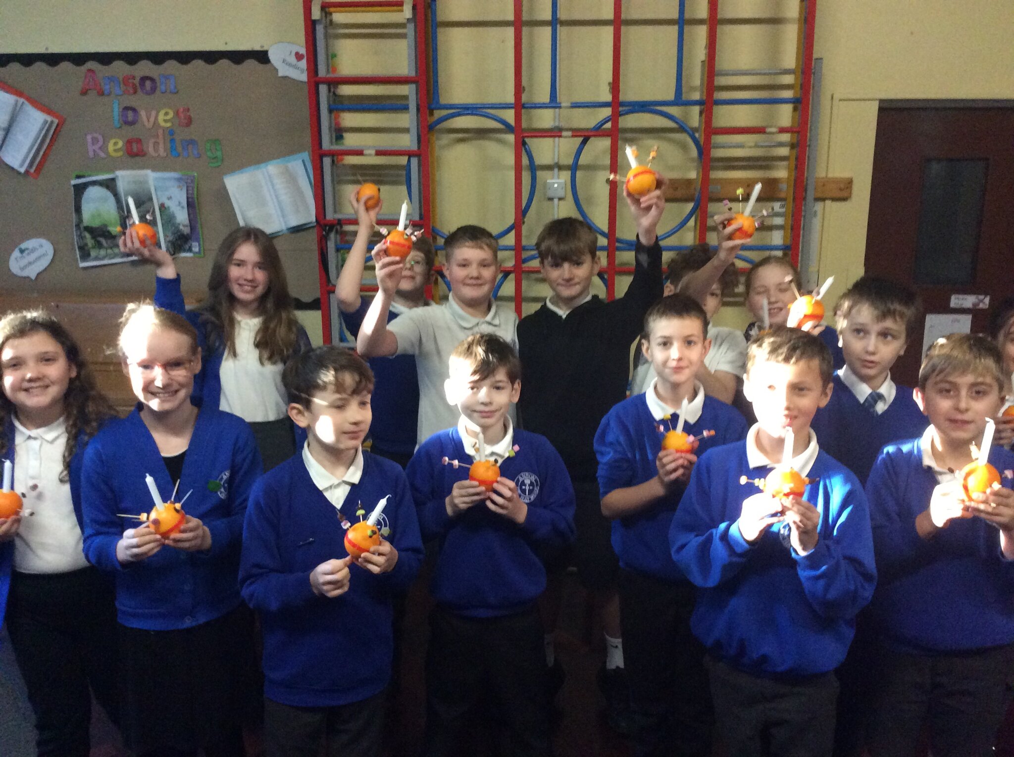 Image of Christingle making 