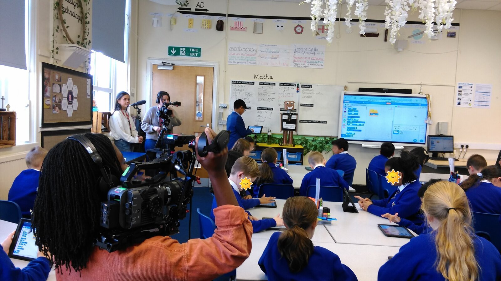 Jay Mehta teaching coding to pupils at Eldon Street Primary School ...