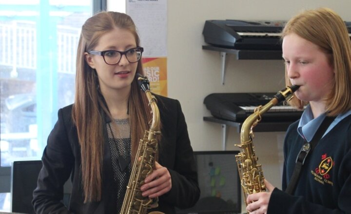 Image of STAR SAXOPHONIST VISITS ATS