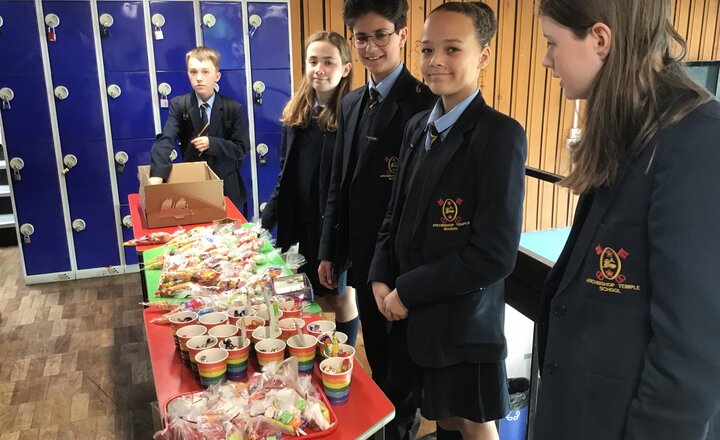 Image of 7E raise over £90 for their chosen charity Cancer Research!