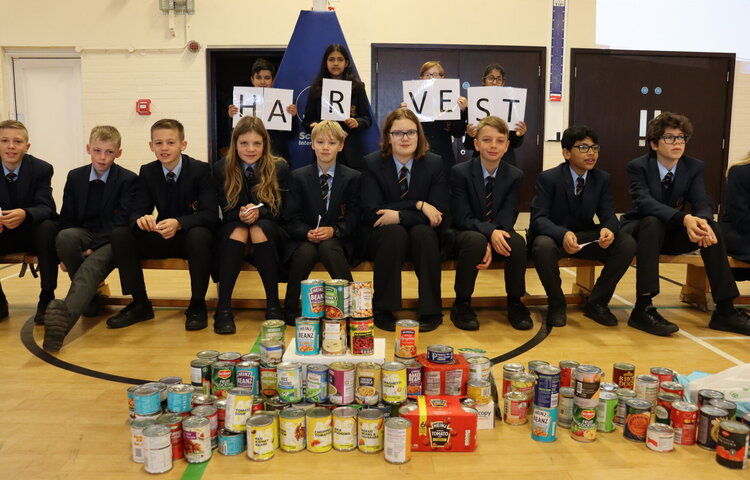 Image of 7P deliver a special Harvest worship - Shining God’s Light through Giving and Service