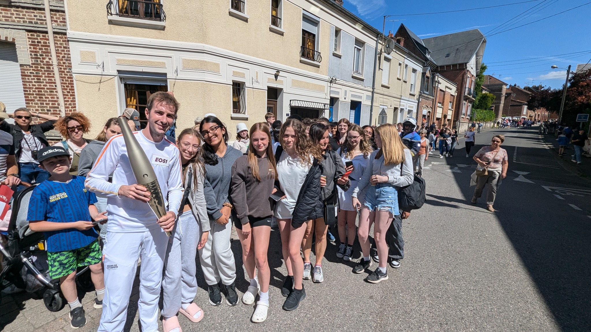 Image of Pupils and staff see the Olympic flame in France!