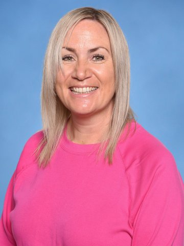 Miss L Oates