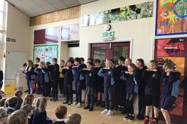 Year 4/5 sang a fantastic rendition of Bob Marley's "Three Little Birds", complete with actions, which they had choreographed themselves! 
