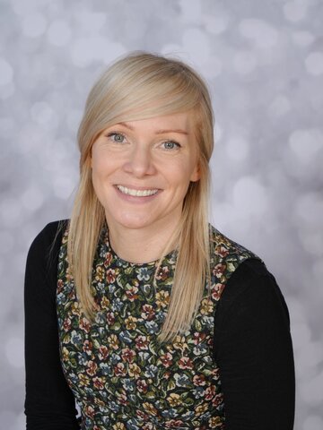 Ms Morris