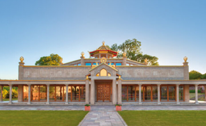 Image of Trip to the Buddhist temple