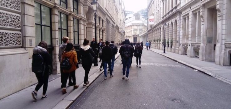 Image of Students explore the UK's economy in London