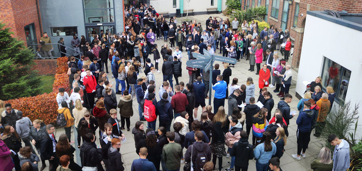 Image of College community gathered in honour of Remembrance Day 2018