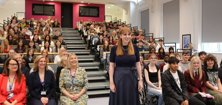 Image of Deputy Prime Minister Angela Rayner Inspires Students at 鶹Ƶ߹ۿ