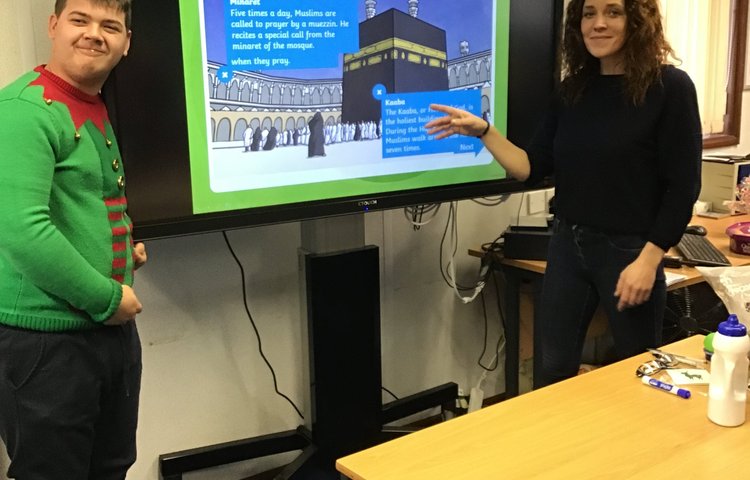 Image of 11R learn about Islam