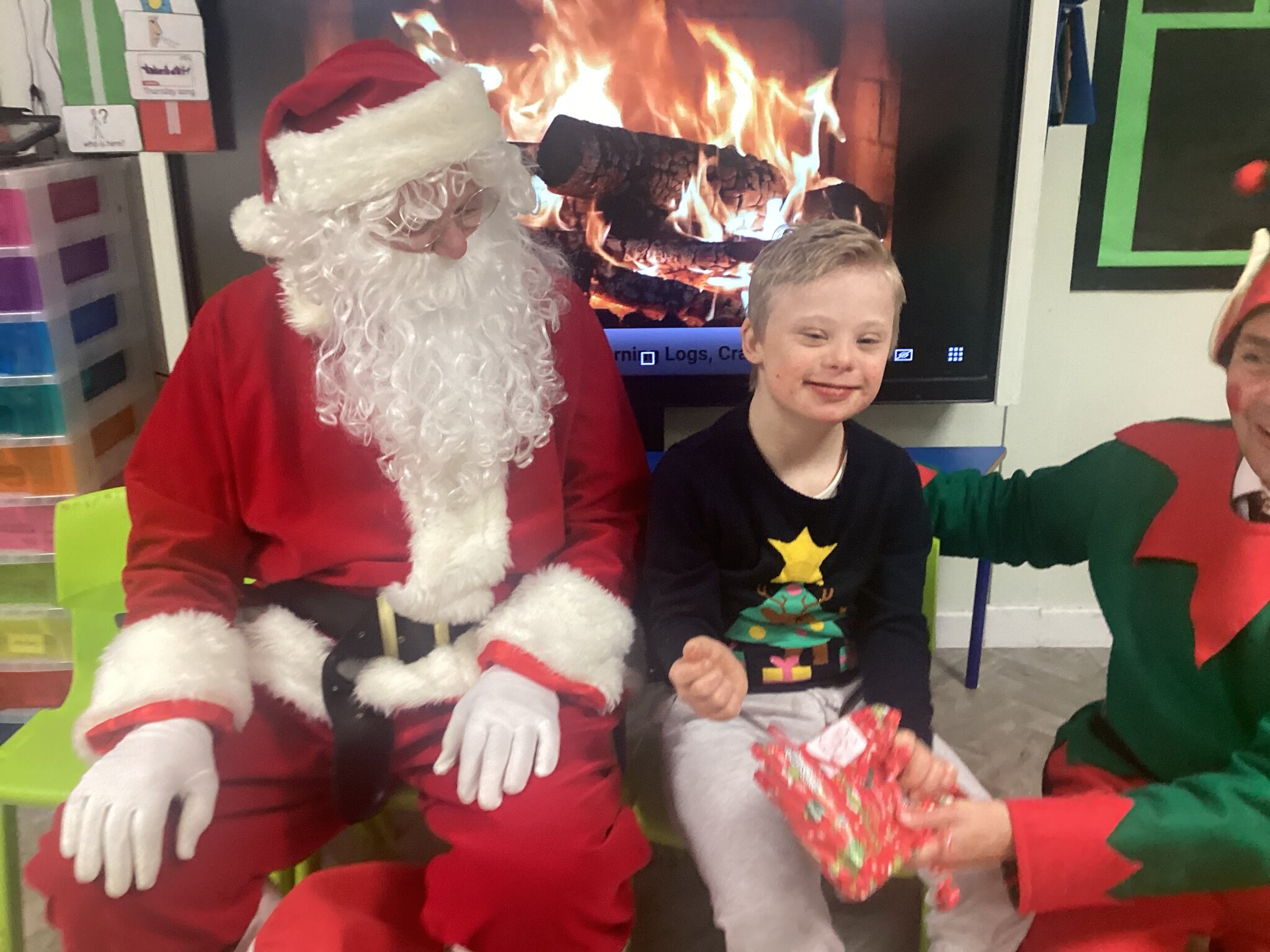 Image of Santa visits Maple class!