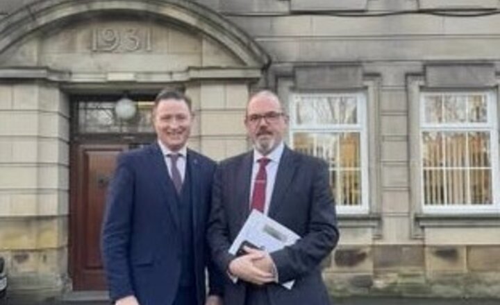 Image of Paul Foster Visits Balshaw's