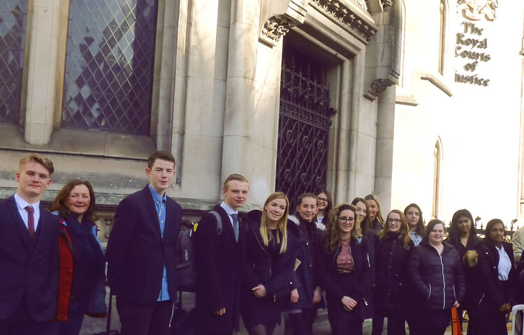 Image of A Royal Courts performance for our Bar Mock Trial national finalists