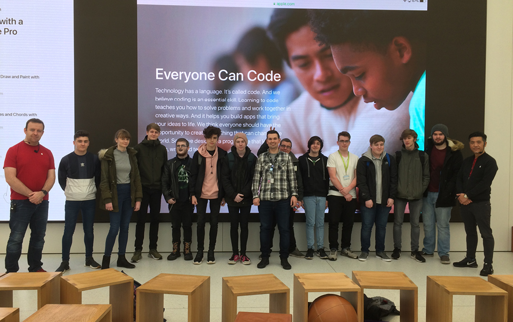 Image of IT students learn coding with robots on Apple Store trip