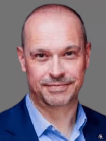 Mr Chris Zarraga
