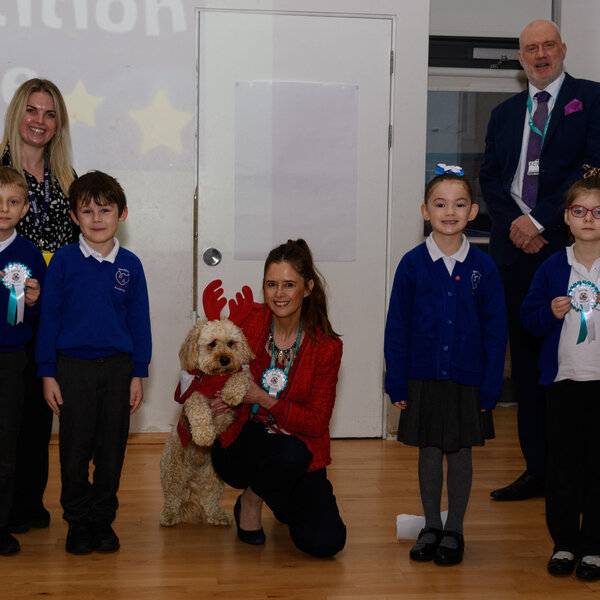 Image of Book loving Bruce helps reading in schools