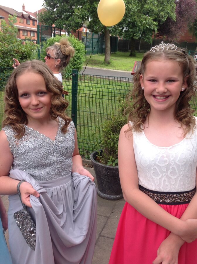 Year 6 leavers Prom | Boarshaw Primary School