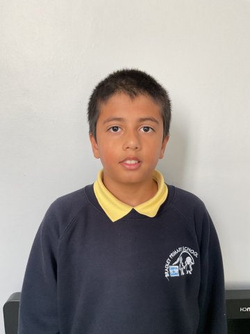 Adam Hussain 5L