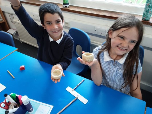 Image of Making pots with playdough!