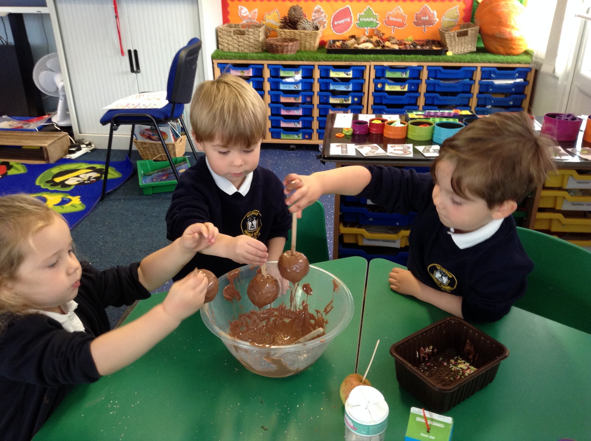 Image of Making chocolate apples