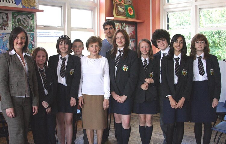 Image of Helen Stein talks to Year 9, July 2007