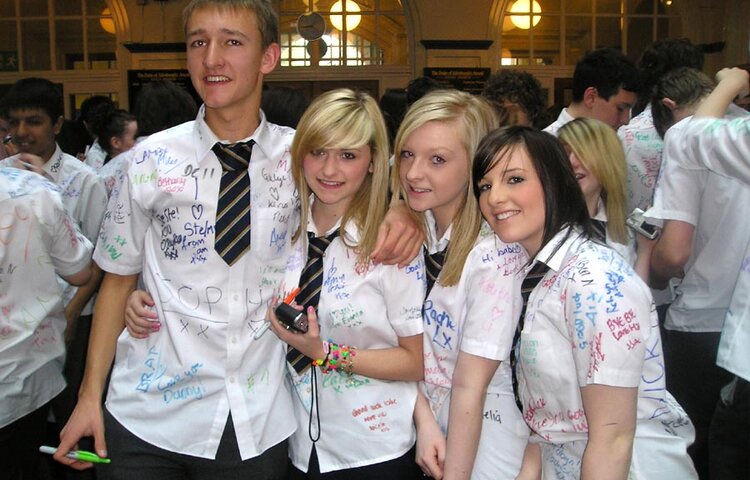 Image of Year 11 Leavers Day May 2009