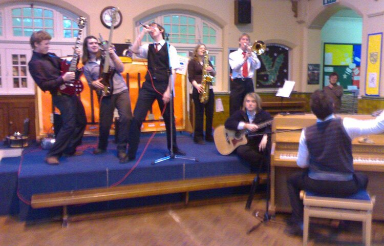 Image of Year 12 Musicians go back to primary school!