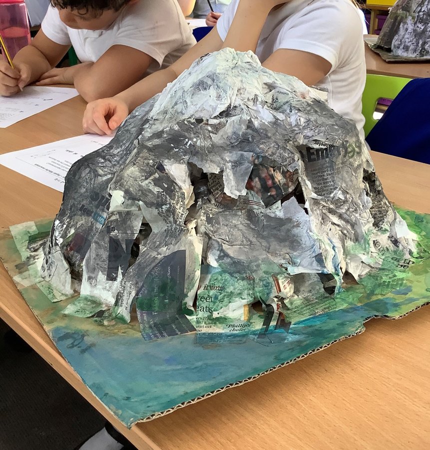 paper-mache-mountains-bridge-patrixbourne-cep-school