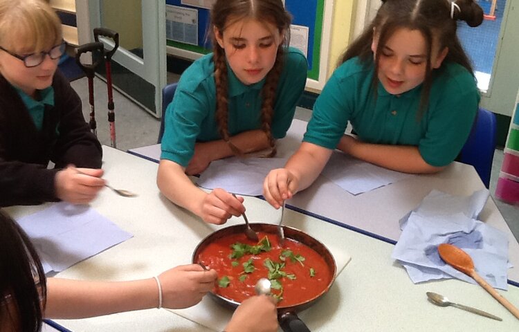 Image of Year 5's Healthy Bolognese Sauce: A Taste Sensation!