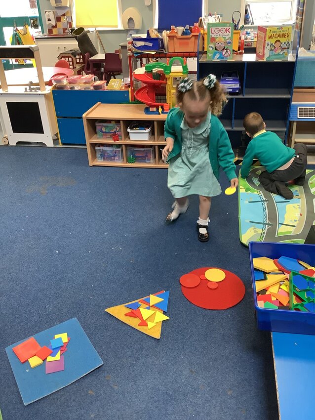 Image of Nursery's Shape Hunt