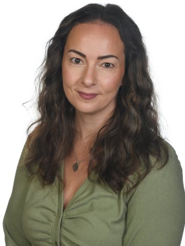 Mrs Amy Champion