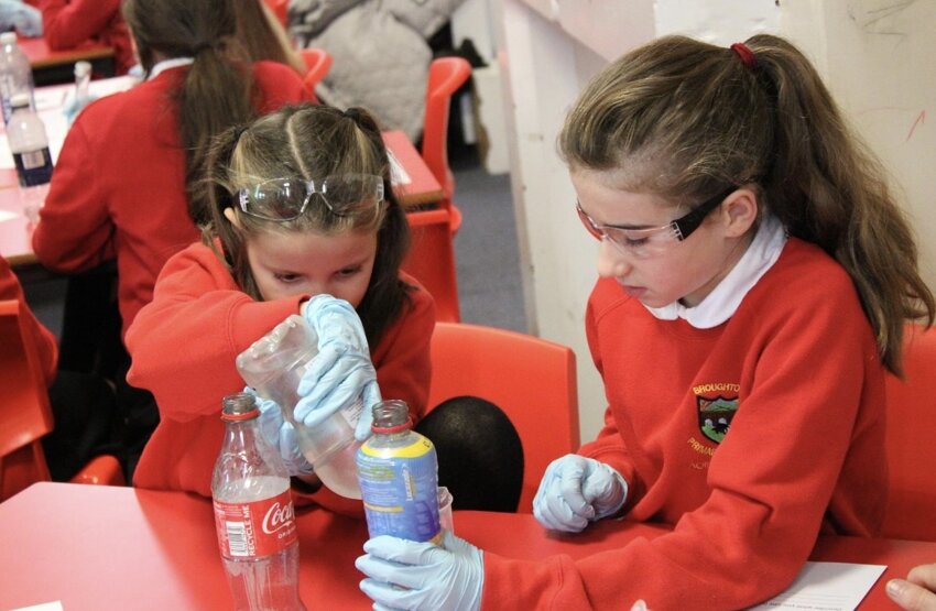 Image of STEM session for Year 5/6 pupils