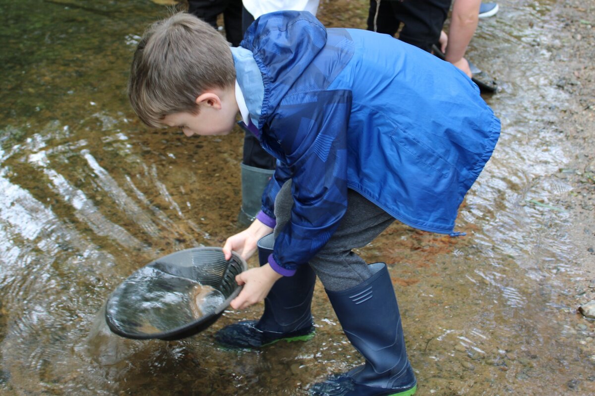 learning-about-rivers-on-year-3-school-trip-burtonwood-community