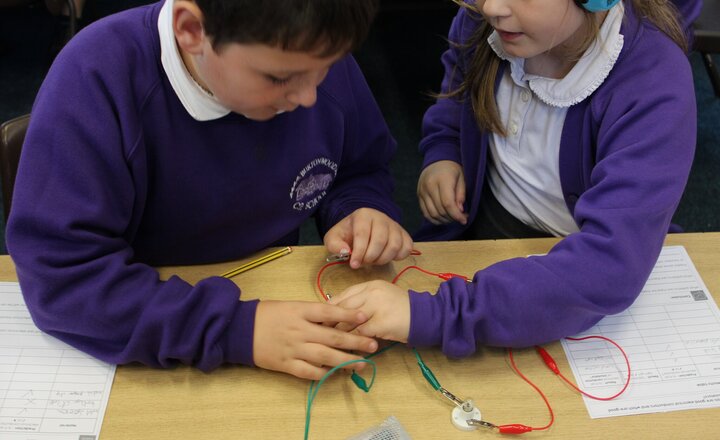 Image of Year 4 Science - Circuits