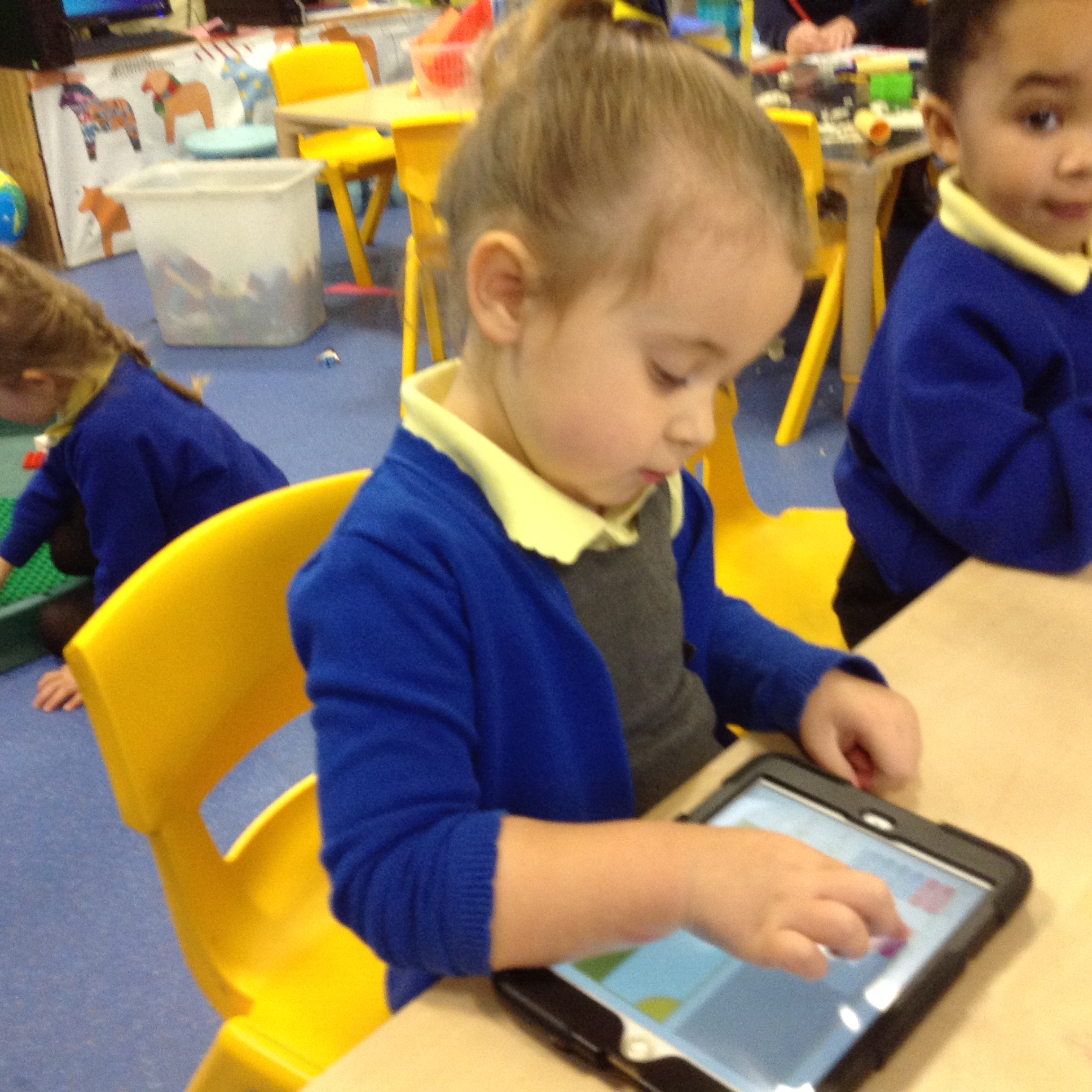 Image of Daisy the Dinosaur ICT