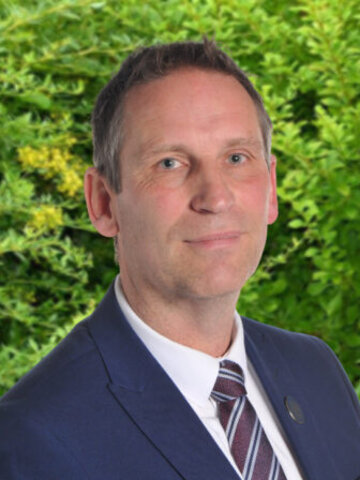 Mr J Cowper