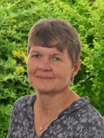Ms L Carrington